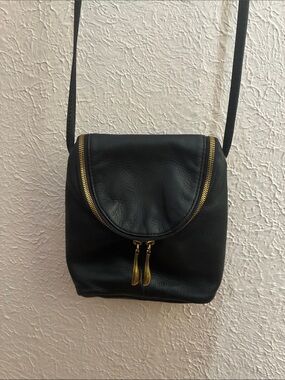 HOBO Fern crossbody purse in black